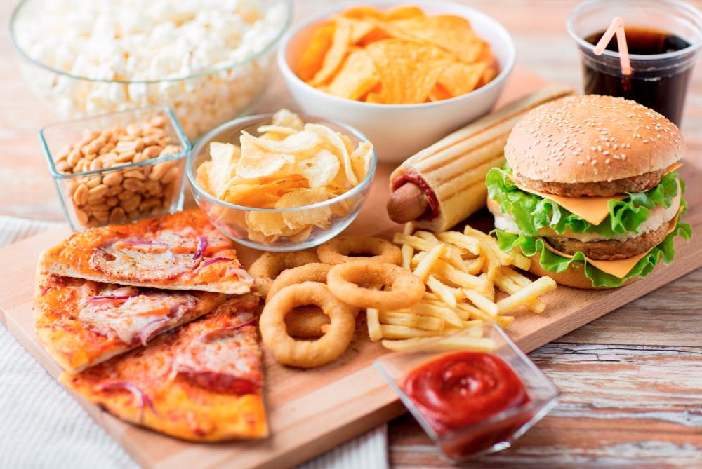 $!Diets high in carbohydrates are associated with acne. – 123rf
