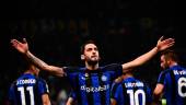 Inter Milan’s Turkish midfielder Hakan Calhanoglu celebrates after opening the scoring during the UEFA Champions League Group C football match between Inter Milan and FC Barcelona on October 4, 2022 at the Giuseppe-Meazza (San Siro) stadium in Milan. AFPPIX