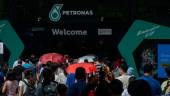 KUALA LUMPUR, July 1 - People lined up to watch the quarter -finals of the Petronas Malaysian Open 2022 at the Axiata Arena, Bukit Jalil today. BERNAMAPIX