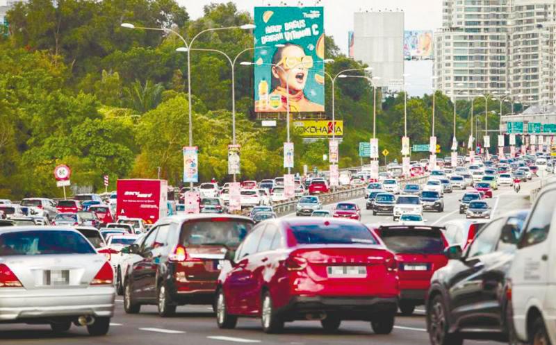 It’s almost impossible to avoid traffic jams everyday. – HAFIZ SOHAIMI/THESUN