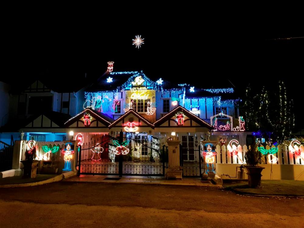 Roland’s house used to draw visitors because of its elaborate light decorations. – PICTURE COURTESY OF ROLAND XAVIER