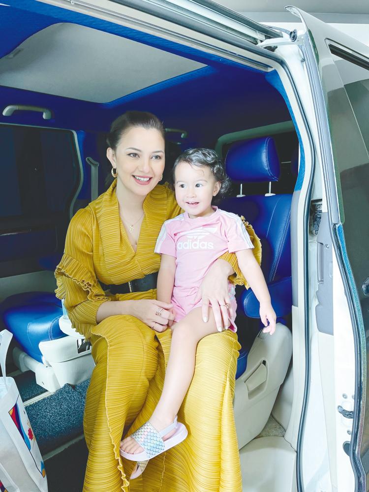 Juliana and her daughter Mili. – JULIANA EVANS