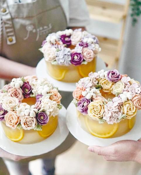 $!Some artfully decorated cakes. – JOYOUS BAKE