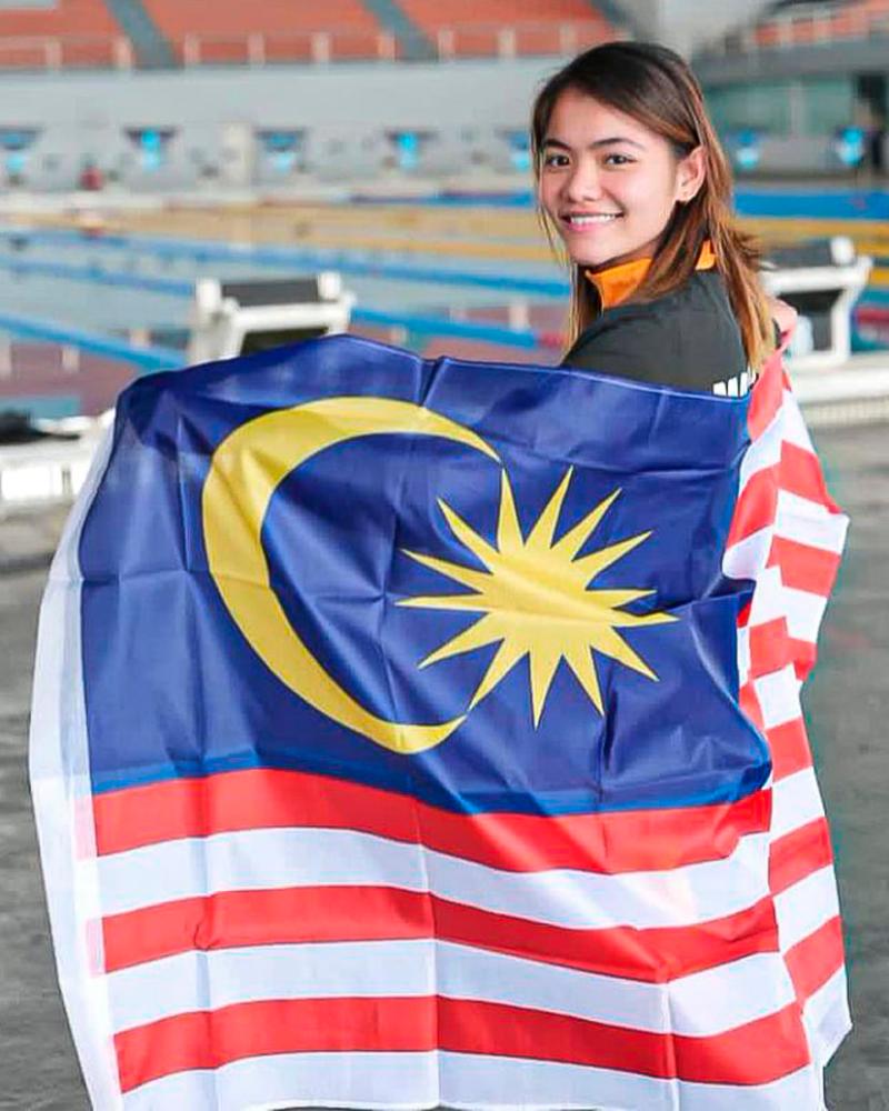 Malaysia flag bearer olympic