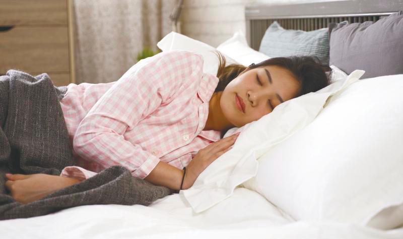 $!Similar to regular exercise and a balanced diet, getting a good night’s sleep is crucial. – 123RF