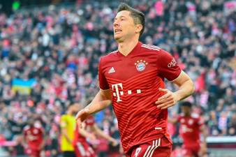 Police recover Lewandowski's watch, stolen while signing autographs thumbnail