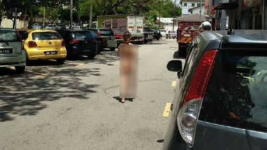 Young Woman Spotted Walking Naked In Public In Petaling 