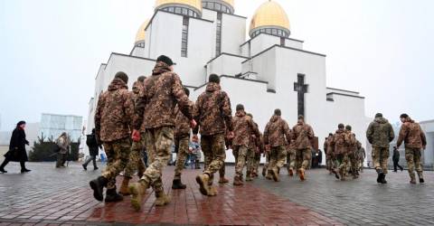 Ukraine sanctions 22 associated with Russian Orthodox Church