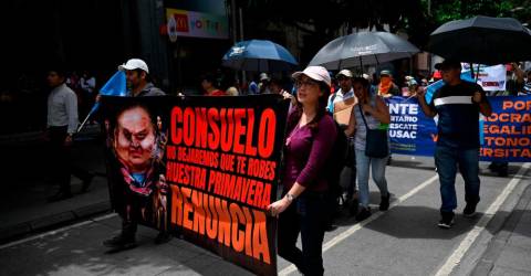 Estallan protestas en Guatemala por supuesta injerencia en votaciones
