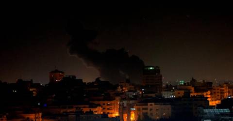 Israeli air strikes hit Gaza Strip