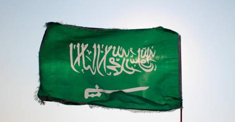 Saudi Arabia appoints 34 women to leadership positions in 2 holy mosques