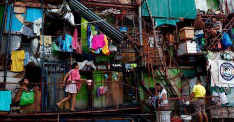 Une pandémie plonge des millions de personnes aux Philippines dans la pauvreté