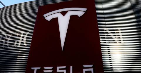 Tesla poursuivie par une deuxième travailleuse pour harcèlement sexuel