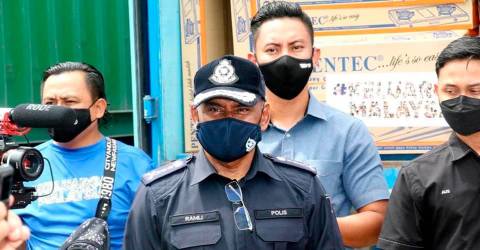 23 membres, des policiers de Pahang licenciés