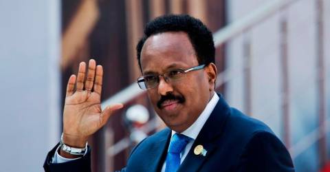 Le président somalien suspend les pouvoirs du Premier ministre, l’accusant de pillage de terres