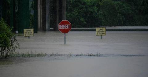 Les gens se préparent au pire alors que les inondations font des ravages dans 6 États (Mise à jour)