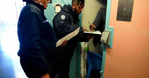 Les prisonniers se préparent à voter aux élections françaises