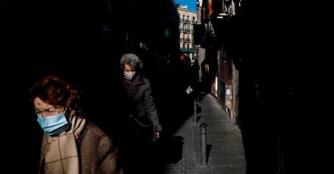 L’Espagne mène les appels pour que Covid-19 soit traité comme la grippe