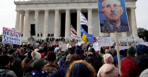 Des milliers de personnes défilent à Washington contre les mandats des vaccins Covid