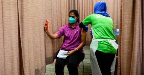 Plus de 22 millions d’adultes en Malaisie sont entièrement vaccinés