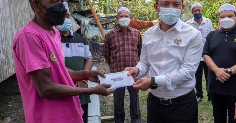 10 rumah di Pasir Mas terima bantuan program perbaikan rumah pasca banjir