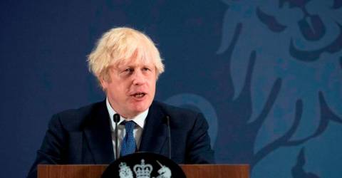 Boris Johnson: Putin threatened to lob missile at me