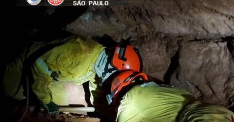 Sembilan petugas pemadam kebakaran tewas di gua Brasil runtuh