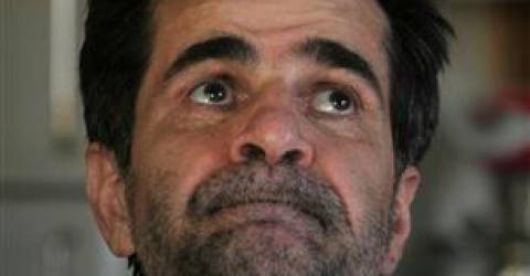Jailed Iran filmmaker Jafar Panahi says on hunger strike