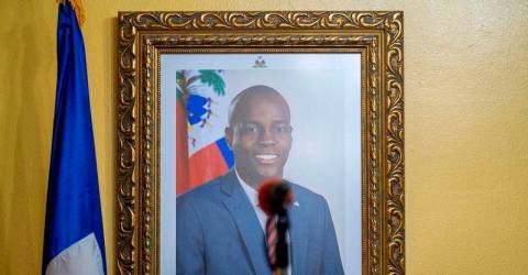 Jamaika menahan mantan senator, tersangka utama pembunuhan presiden