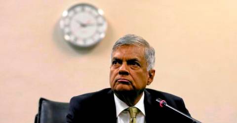 Sri Lanka economy could shrink up to -4%, says president