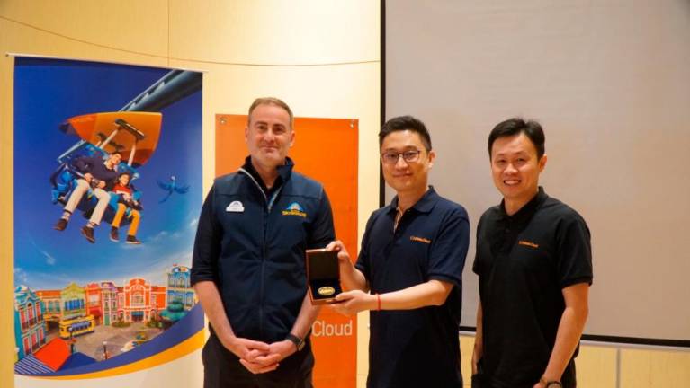 (From left) Pearn, Kun Huang and Alibaba Cloud Intelligence head of Solutions Architect of Malaysia Lin En Shu at the media briefing to announce the collaboration on June 30.