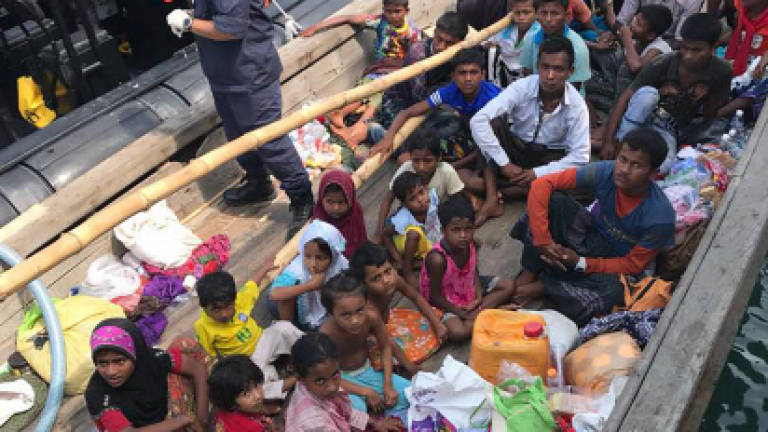 Boat carrying Rohingya arrives in Malaysia