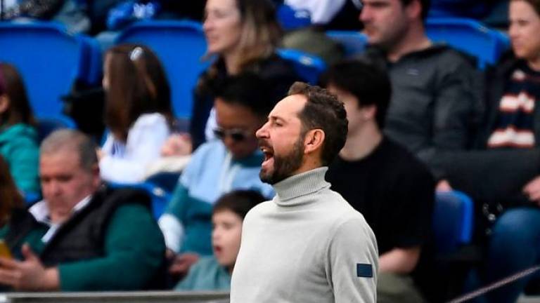 Elche’s Spanish head coach Pablo Machin gestures on the sidelines during the Spanish league football match between Real Sociedad and Elche CF at the Reale Arena stadium in San Sebastian on March 19, 2023. AFPPIX