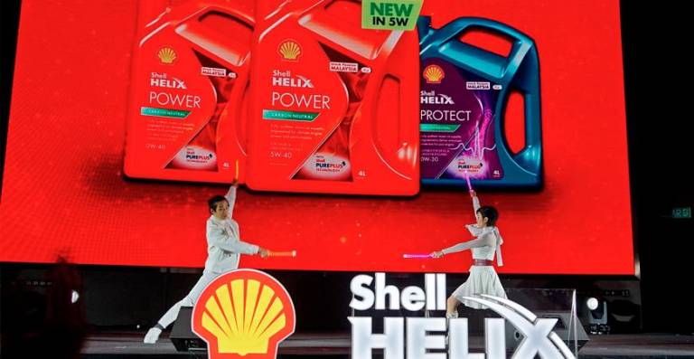 Shell Malaysia Launches World’s First Carbon-Neutral Engine Oil, Made From Natural Gas