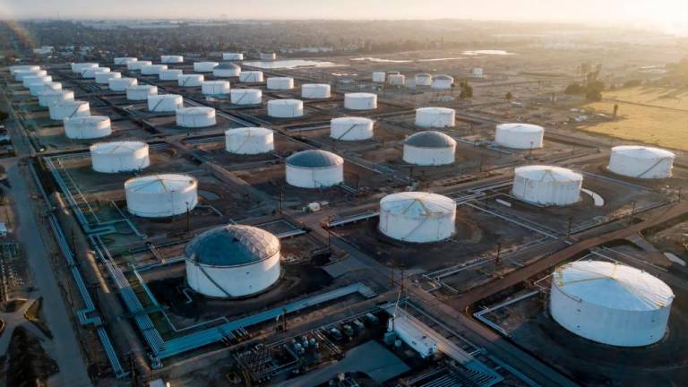 Industry data shows US crude stocks fell by about 4.2 million barrels in the week ended Sept 29, according to market sources citing American Petroleum Institute figures. – AFPpic
