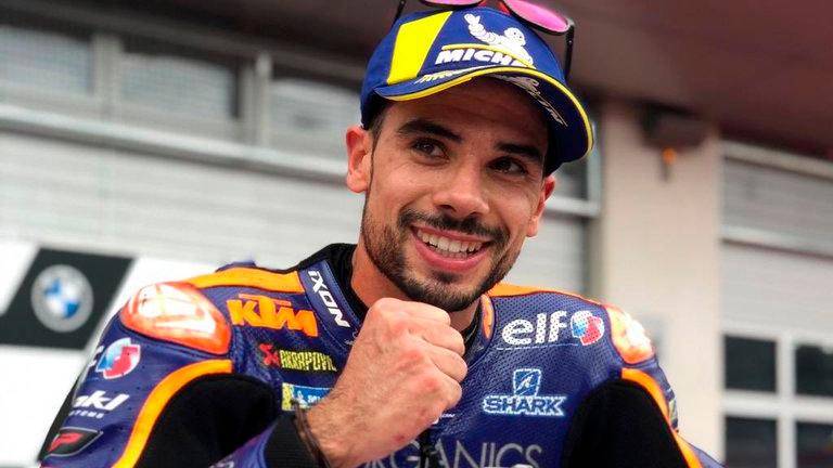 Local favourite Oliveira signs off with Portuguese MotoGP win