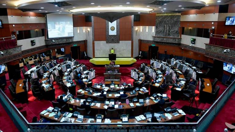 SHAH ALAM, 29 Nov -- Mesyuarat Ketiga Persidangan Penggal Kelima Dewan Undangan Negeri (DUN) Selangor ke-14 di Bangunan Dewan Negeri Selangor, hari ini. fotoBERNAMA