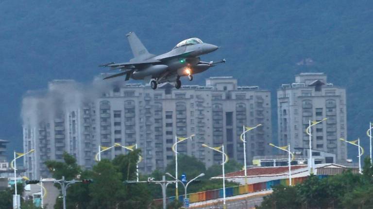 A F-16V lands at the air base in Hualien, Taiwan, August 17, 2022. REUTERSPIX