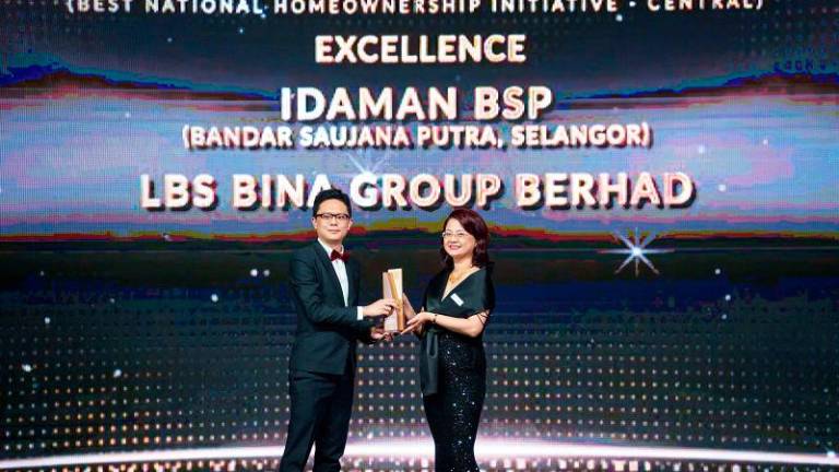 MGB Deputy Chief Executive Officer Isaac Lim received the trophy at the StarProperty