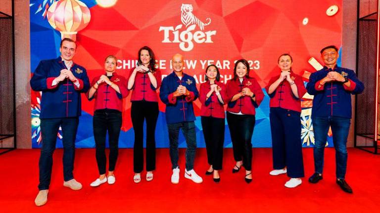 Heineken Malaysia Berhad management team at the media launch of Tiger CNY 2023 Campaign, Cheers to Bold Beginnings.