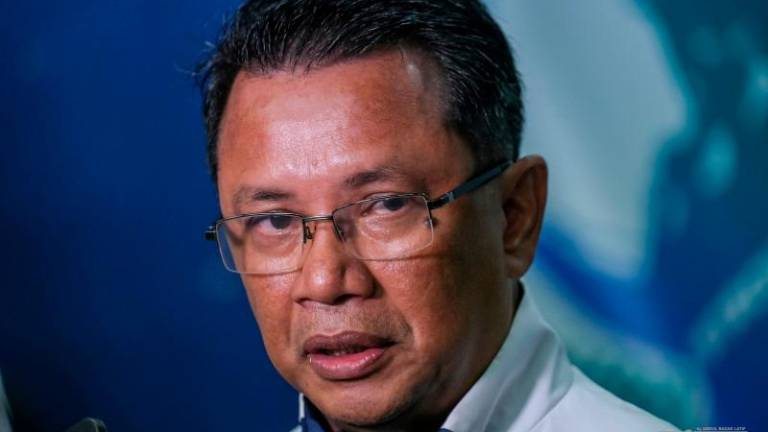 Tan Sri Mohamad Norza Zakaria says he feels Malaysia should now focus on sports that will offer more gold medals such as athletics and swimming when participating in sports competitions//Bernamapix