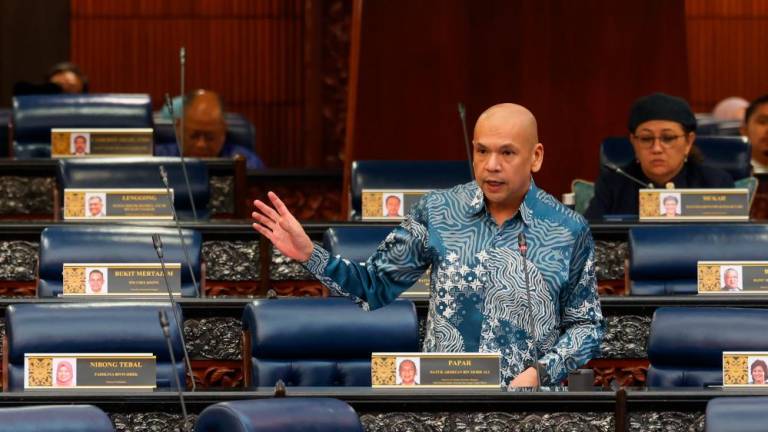 KUALA LUMPUR, June 8 -- Minister in the Prime Minister’s Department (Sabah and Sarawak) Datuk Armizan Mohd Ali during a question and answer session at the Dewan Rakyat Conference at the Parliament Building today. BERNAMAPIX