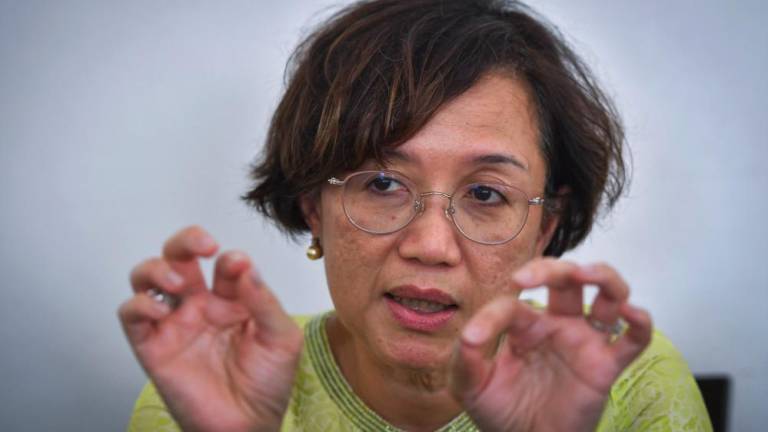 Malaysian AIDS Foundation (MAF) chairman cum Universiti Malaya Centre of Excellence for Research on AIDS (CERiA) director Prof Datuk Dr Adeeba Kamarulzaman has been appointed to the Global Commission on Drug Policy as its latest commissioner, making her the first Malaysian to hold that distinction. BERNAMAPIX