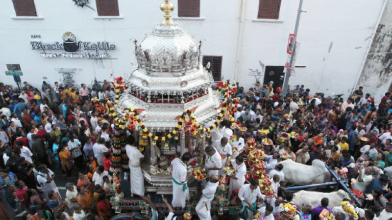 Thousands turn up for two chariot processions (Updated)