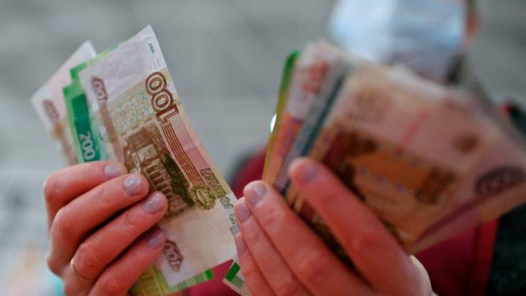 The Russian finance ministry says the country’s foreign debt amounts to between 4.5 trillion and 4.7 trillion roubles. – Reuterspix