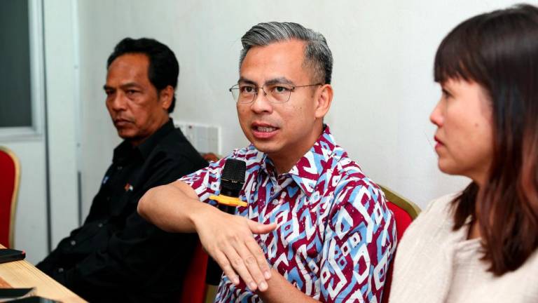 IPOH, 28 Mei -- Menteri Komunikasi dan Digital Fahmi Fadzil, menyampaikan ucapan ketika hadir menyantuni pengamal media Perak sempena sambutan Hari Wartawan Nasional (HAWANA) 2023 di Rumah Media Perak hari ini. - fotoBERNAMA