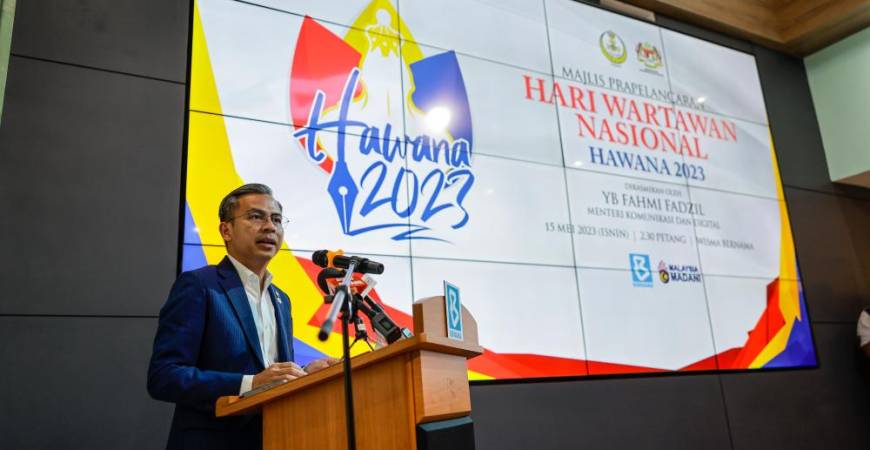 KUALA LUMPUR, May 15 -- Minister of Communications and Digital Fahmi Fadzil spoke at the Pre-Launch Ceremony of National Journalists’ Day (HAWANA) 2023 at Wisma Bernama today. BERNAMAPIX