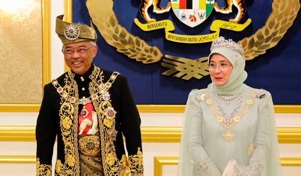 Yang di-Pertuan Agong Al-Sultan Abdullah Ri’ayatuddin Al-Mustafa Billah Shah dan Raja Permaisuri Agong Tunku Azizah Aminah Maimunah Iskandariah. BERNAMAPIX