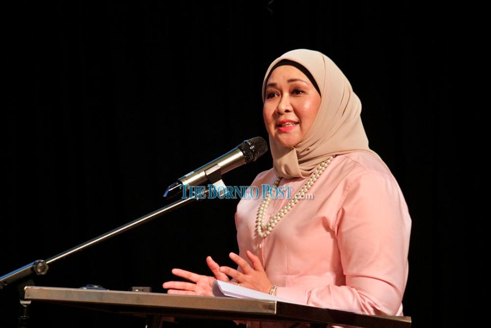 Sharifah speaking at the ‘Seeking Economic Parity for Future Generations – Fight For Our Rights, Fight It Right’ forum on Kuching on Saturday.