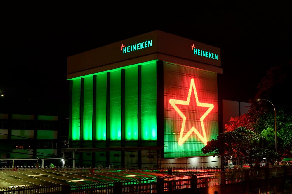 Heineken delivers food aid for the needy